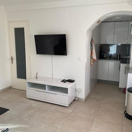 Agreable 2 Pieces En Ville Comme A La Campagne Nice Extérieur photo