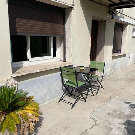 Agreable 2 Pieces En Ville Comme A La Campagne Nice Extérieur photo